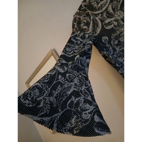 Tommy Hilfiger Women's Floral Knit Dress Stretch Size 2 Bell Sleeve FitFlare - Picture 4 of 7